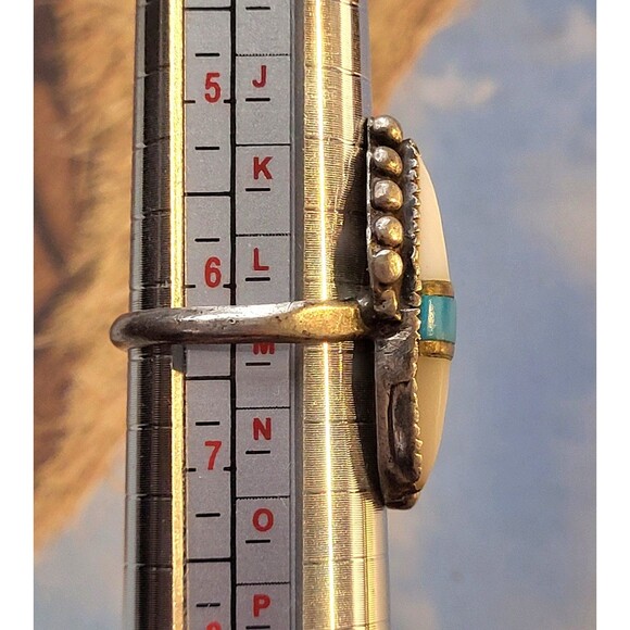 Vintage Navajo Turquoise & Mother of Pearl Sterling Silver Old Pawn Ring 6.25 - Picture 10 of 10